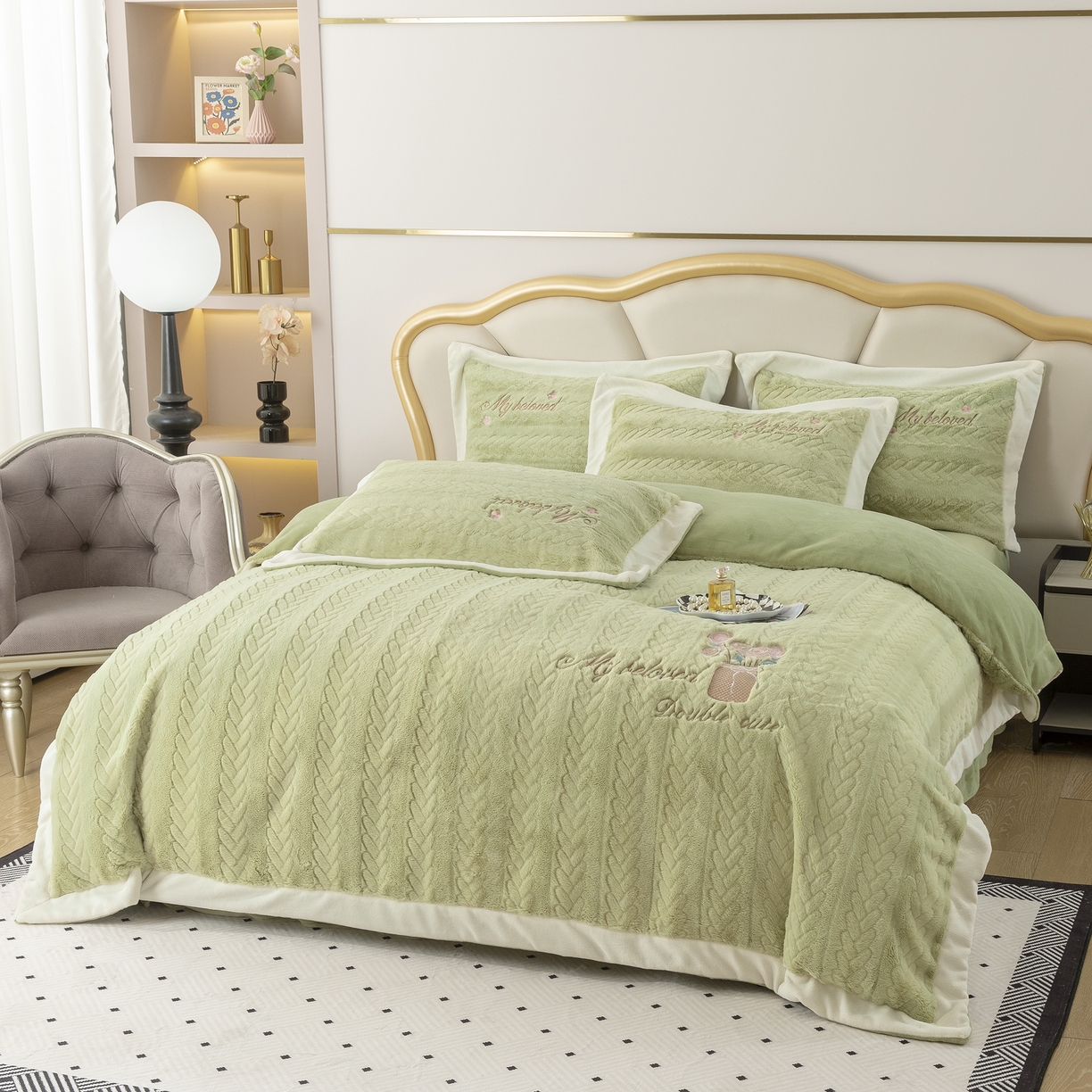 91家纺网 家纺一手货源 找家纺 （总）贝尔 2025新款10斤重花时光-兔毛绒拼角刺绣纯色高克重四件套（赠送拎袋）