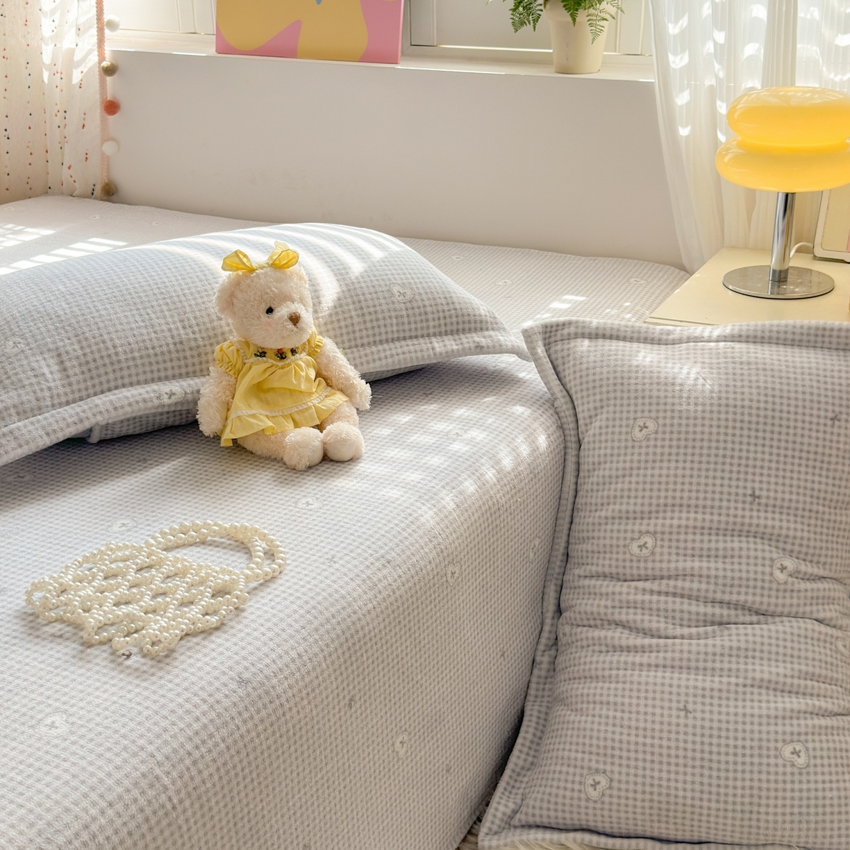 91家纺网 家纺一手货源 找家纺 芙绣家纺 2025新款印花高克重牛奶绒床单系列 爱心格格-浅灰