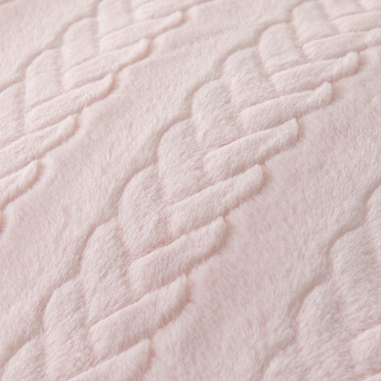 91家纺网 家纺一手货源 找家纺 贝尔 2025新款10斤重花时光-兔毛绒拼角刺绣纯色高克重四件套（赠送拎袋） 粉色