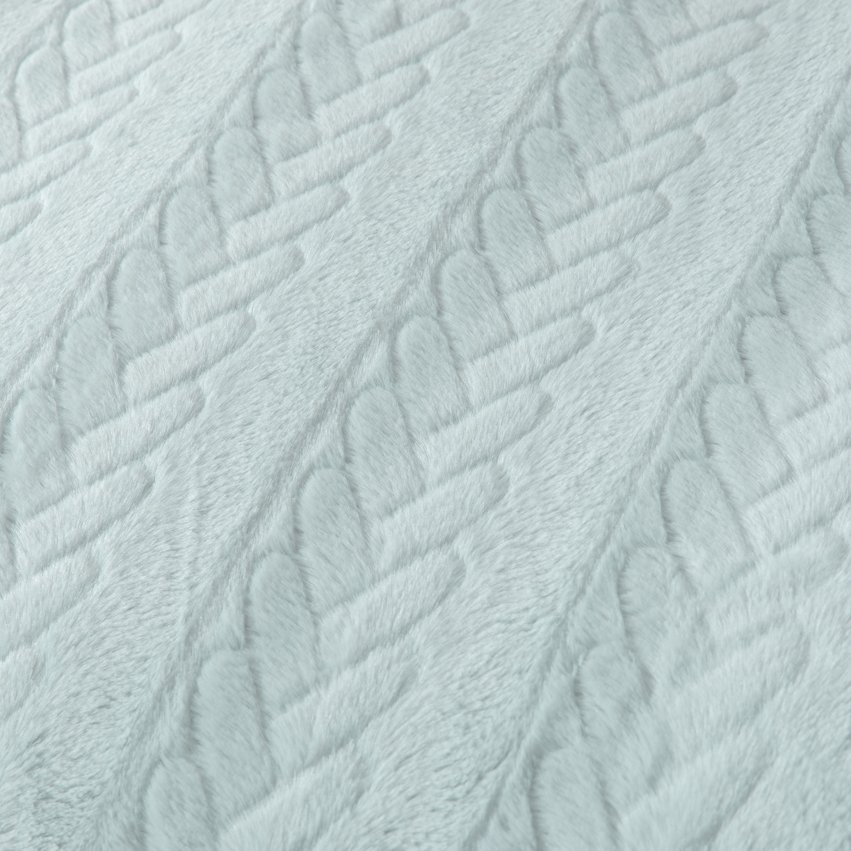 91家纺网 家纺一手货源 找家纺 贝尔 2025新款10斤重花时光-兔毛绒拼角刺绣纯色高克重四件套（赠送拎袋） 天空蓝