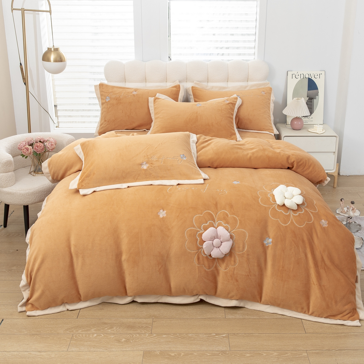 91家纺网 家纺一手货源 找家纺 贝尔 2025新款花之语-纯色高克重全消光蚕丝绒（赠送拎袋）-段角刺绣四件套 桔色