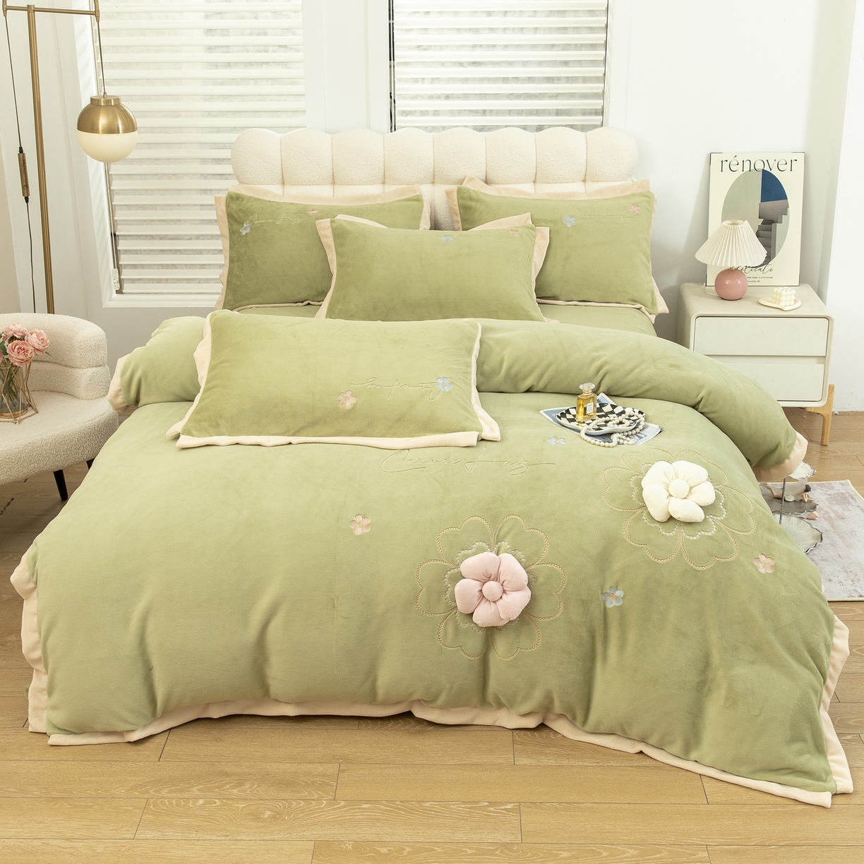 91家纺网 家纺一手货源 找家纺 贝尔 2025新款花之语-纯色高克重全消光蚕丝绒（赠送拎袋）-段角刺绣四件套 森林绿