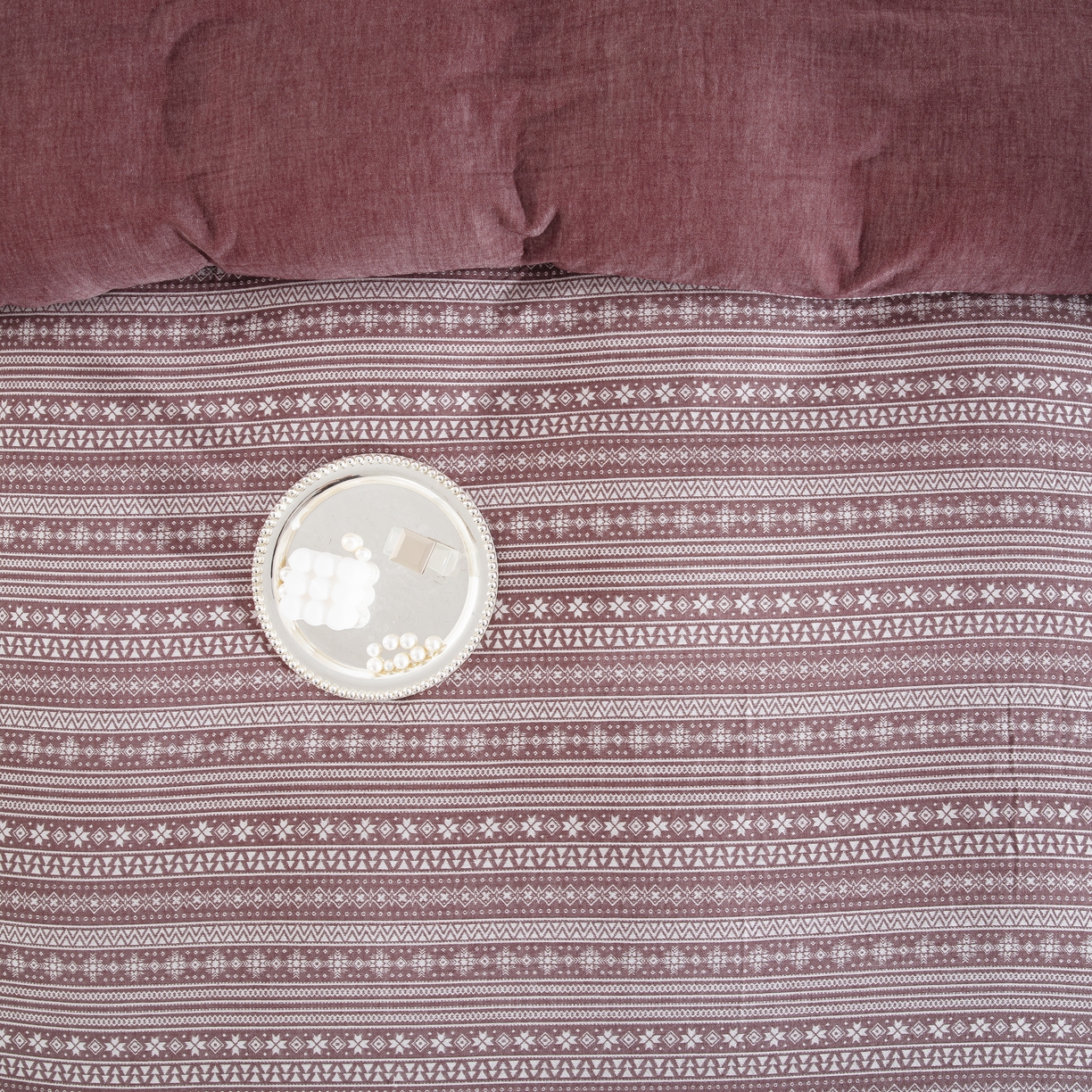 91家纺网 家纺一手货源 找家纺 鲁爱家纺供货 2025新款全棉色织提花四件套 布拉格-豆沙