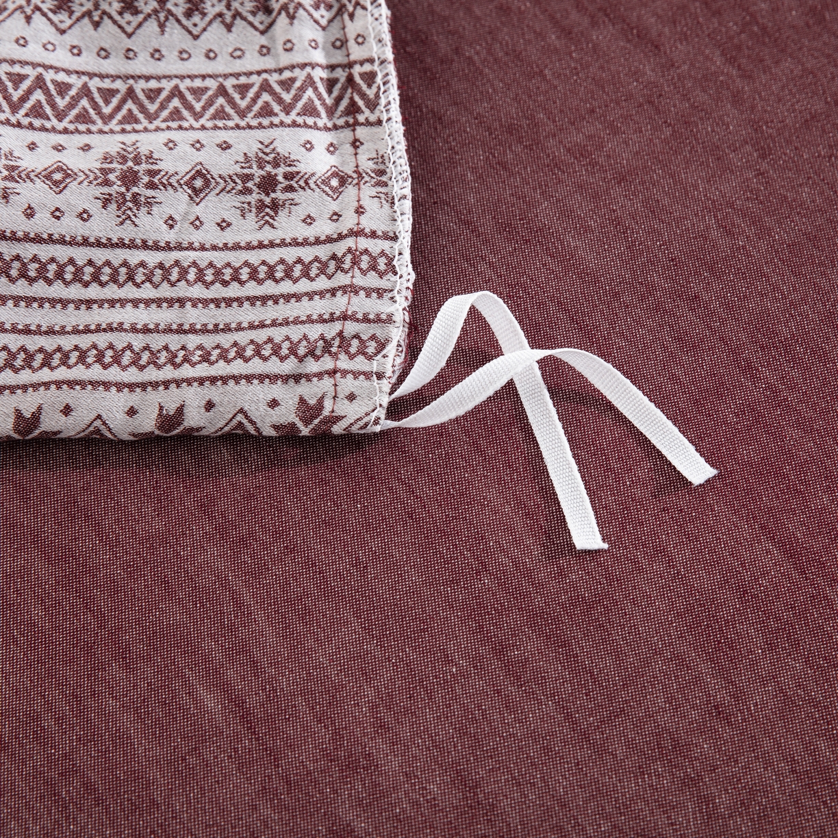 91家纺网 家纺一手货源 找家纺 鲁爱家纺供货 2025新款全棉色织提花四件套 布拉格-豆沙