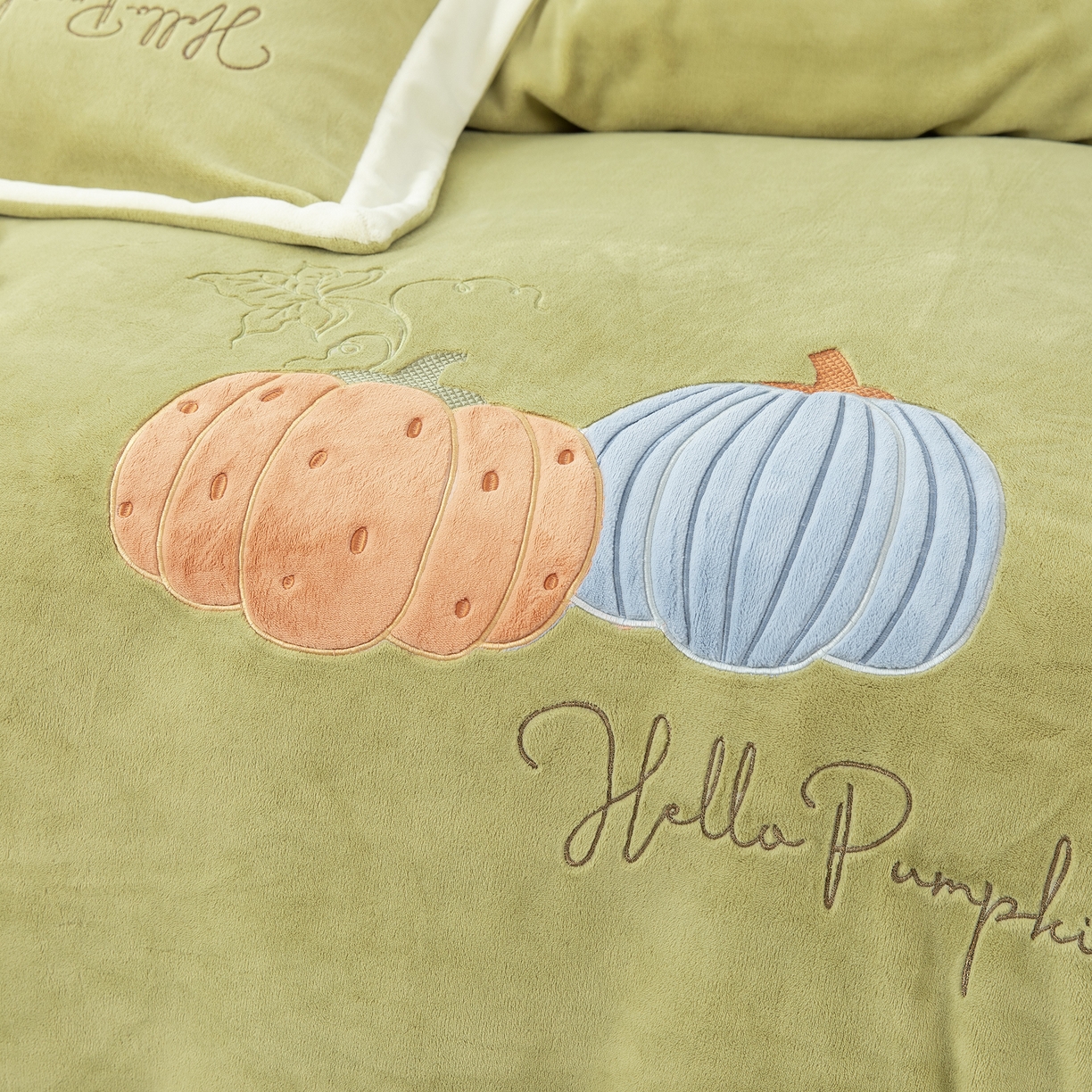 91家纺网 家纺一手货源 找家纺 贝尔 2025新款南瓜派-全消光拼角刺绣四件套 芥末绿