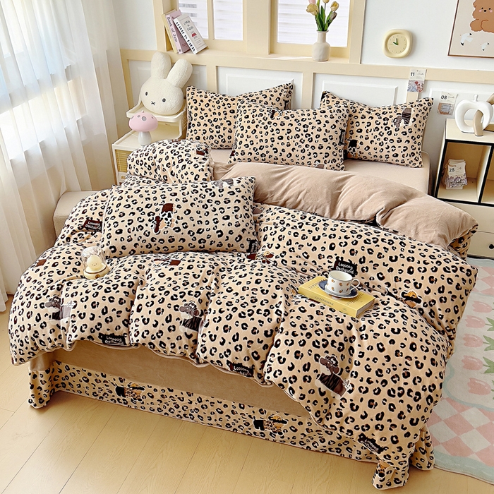 91家纺网 家纺一手货源 找家纺 找底底家纺 2025新款牛奶绒四件套（日发50套优惠8元一套） 豹纹狗