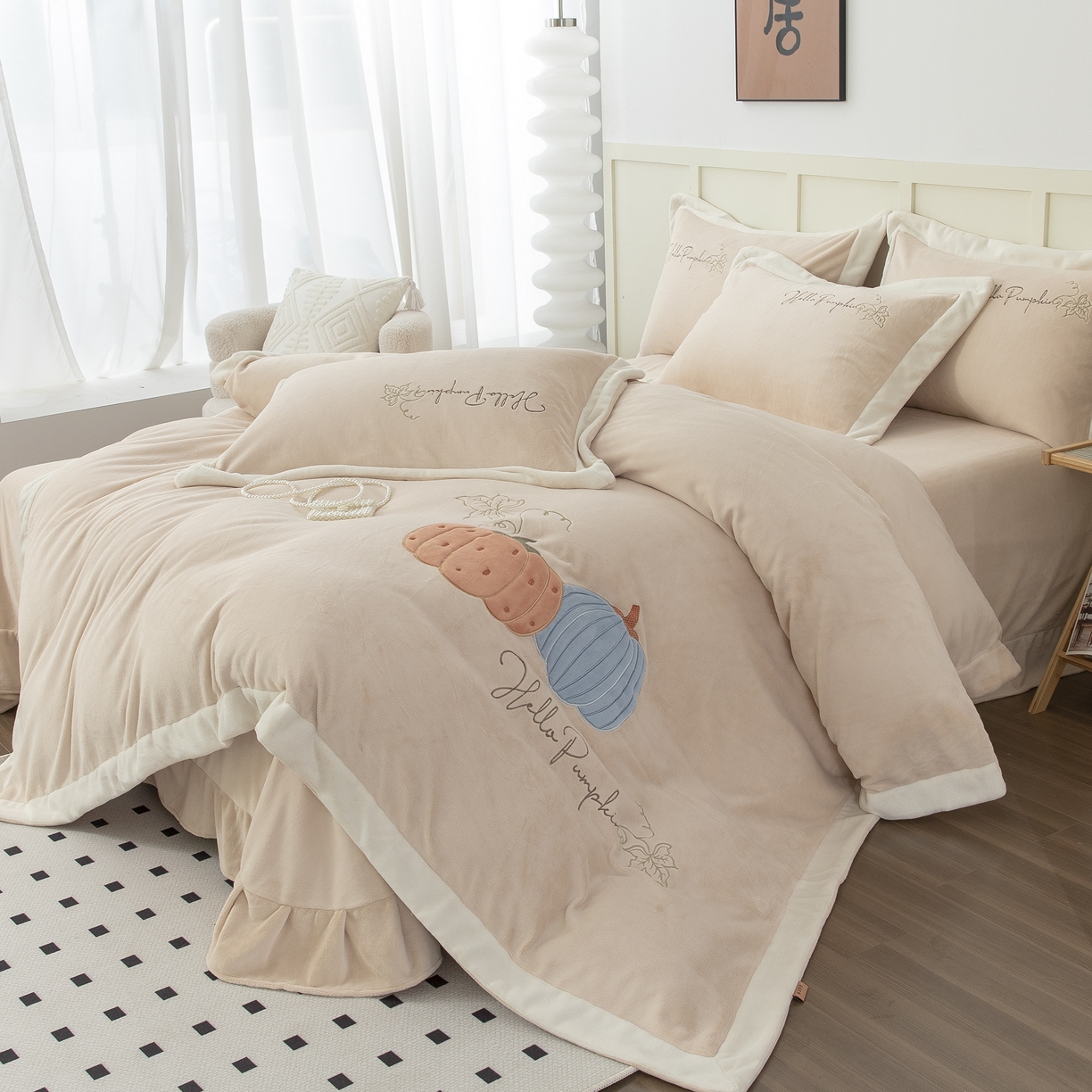 91家纺网 家纺一手货源 找家纺 贝尔 2025新款南瓜派-全消光拼角刺绣四件套 米驼