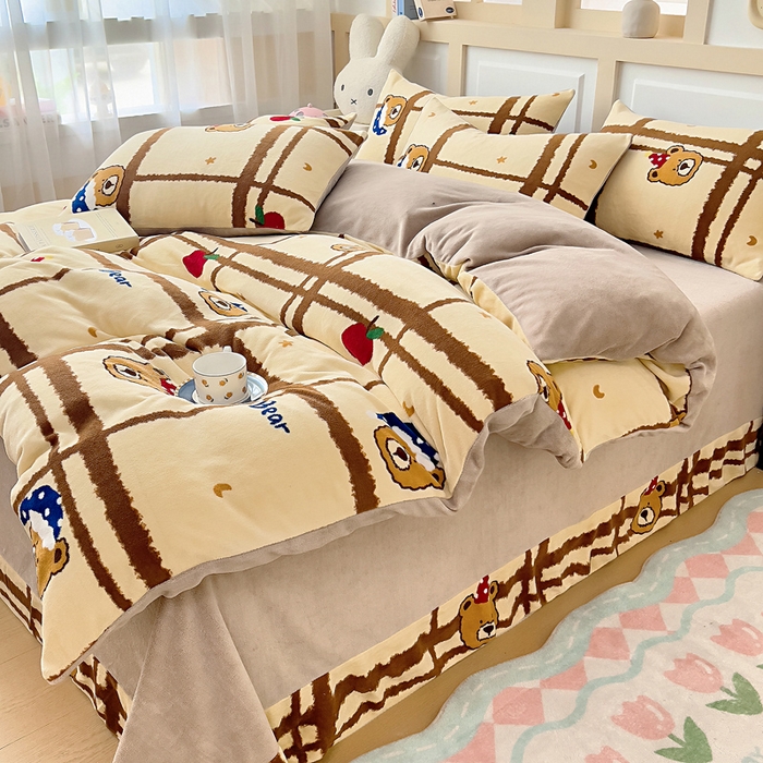 91家纺网 家纺一手货源 找家纺 找底底家纺 2025新款牛奶绒四件套（日发50套优惠8元一套） 格子熊