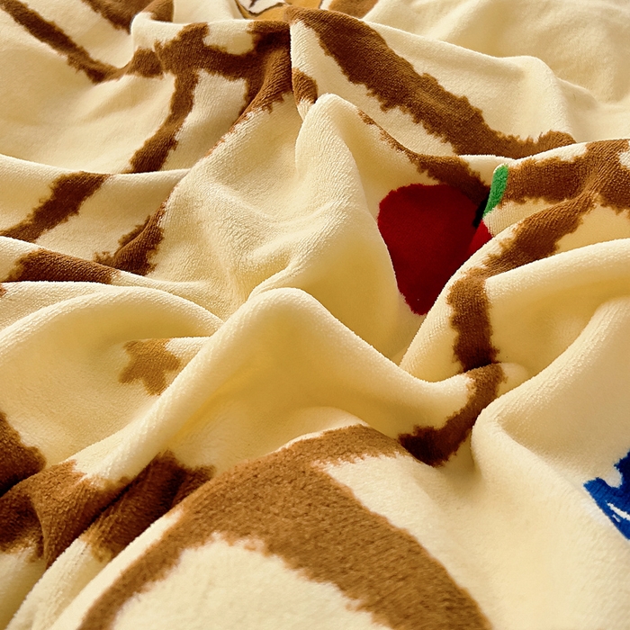 91家纺网 家纺一手货源 找家纺 找底底家纺 2025新款牛奶绒四件套（日发50套优惠8元一套） 格子熊