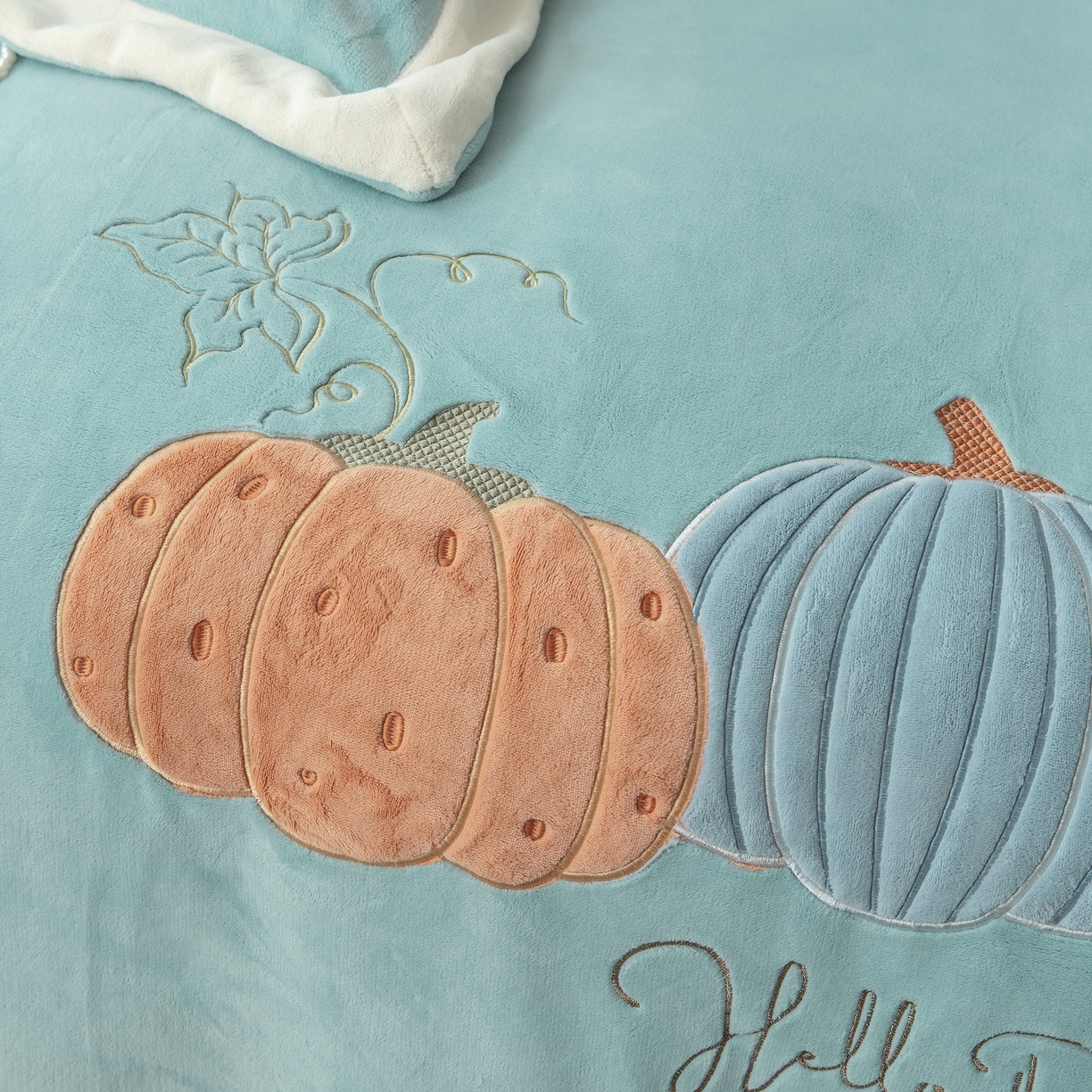 91家纺网 家纺一手货源 找家纺 贝尔 2025新款南瓜派-全消光拼角刺绣四件套 浅绿