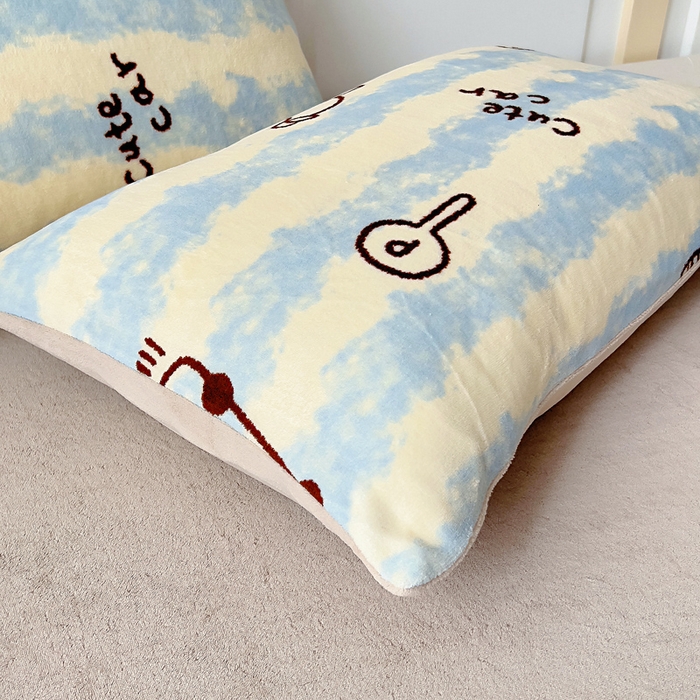 91家纺网 家纺一手货源 找家纺 找底底家纺 2025新款牛奶绒四件套（日发50套优惠8元一套） 海盐汽车