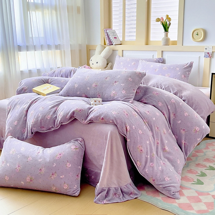 91家纺网 家纺一手货源 找家纺 找底底家纺 2025新款牛奶绒四件套（日发50套优惠8元一套） 花田薰衣草