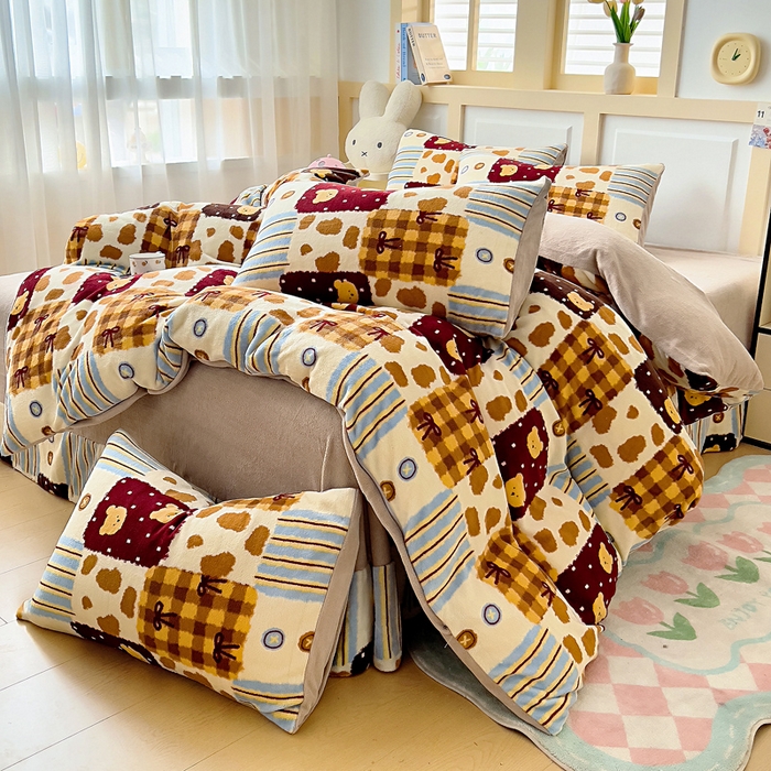 91家纺网 家纺一手货源 找家纺 找底底家纺 2025新款牛奶绒四件套（日发50套优惠8元一套） 焦糖布丁熊