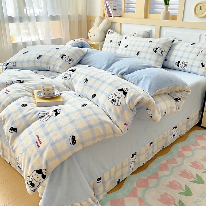 91家纺网 家纺一手货源 找家纺 找底底家纺 2025新款牛奶绒四件套（日发50套优惠8元一套） 蓝格猫