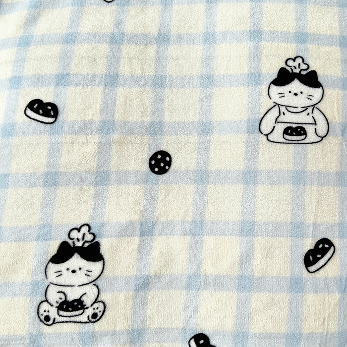 91家纺网 家纺一手货源 找家纺 找底底家纺 2025新款牛奶绒四件套（日发50套优惠8元一套） 蓝格猫