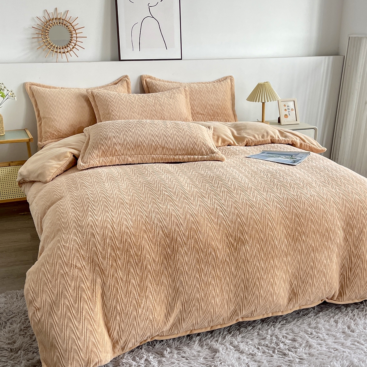 91家纺网 家纺一手货源 找家纺 2025新款全消光皮草绒纯色高克重四件套（赠送拎袋）——波纹 米驼