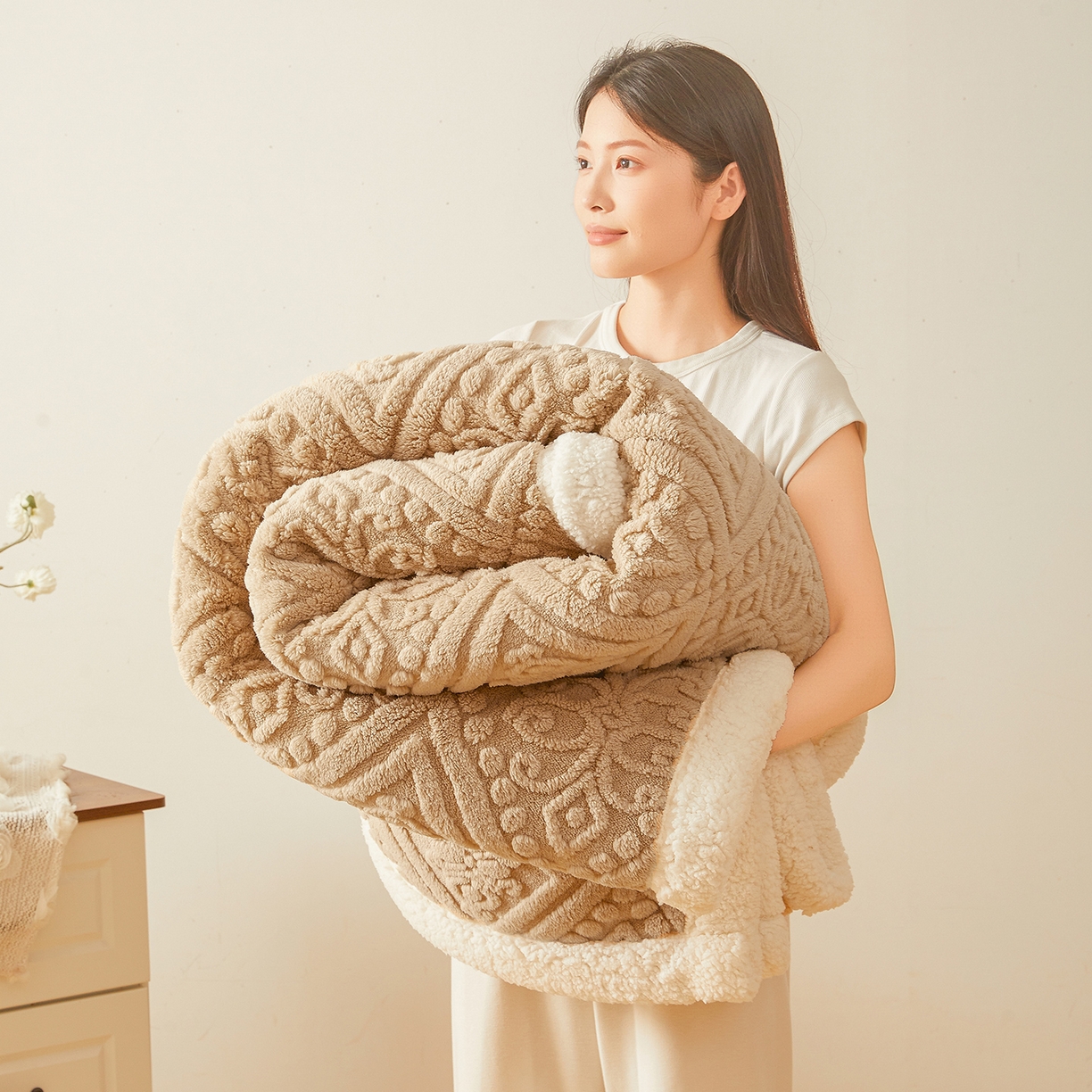 91家纺网 家纺一手货源 找家纺 （总）世纪绒品 2025新款欧式5D雕花绒多功能毛毯