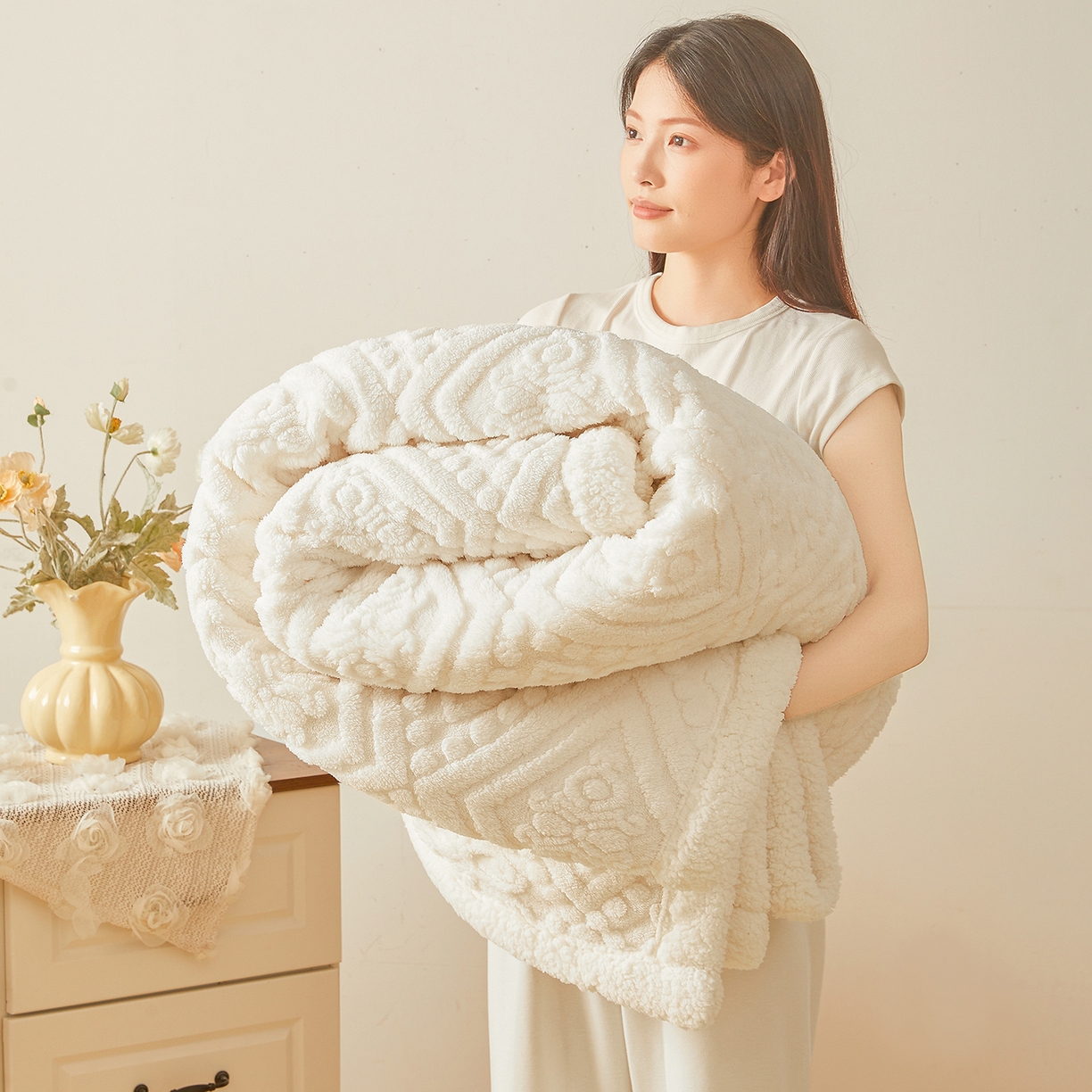 91家纺网 家纺一手货源 找家纺 （总）世纪绒品 2025新款欧式5D雕花绒多功能毛毯