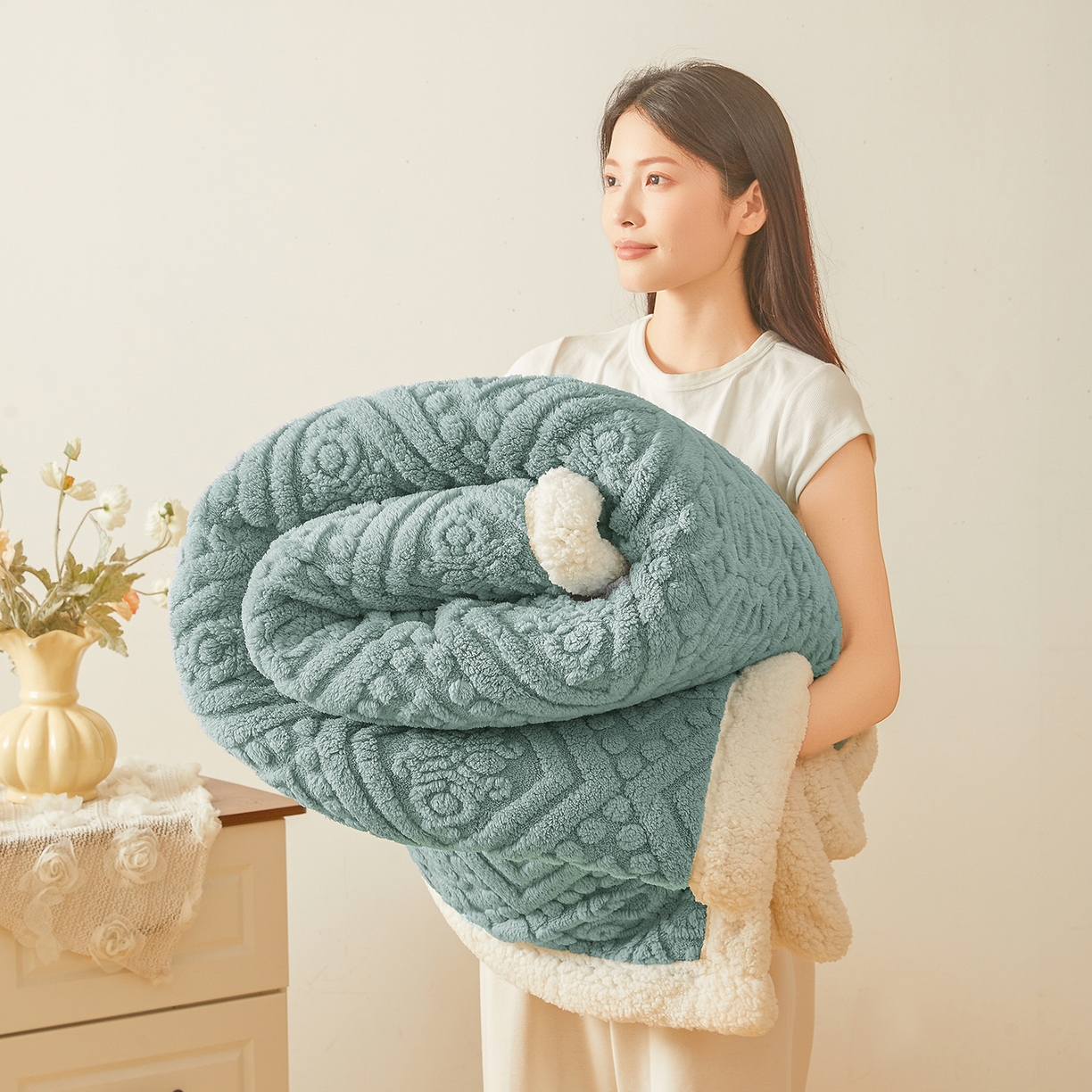 91家纺网 家纺一手货源 找家纺 （总）世纪绒品 2025新款欧式5D雕花绒多功能毛毯