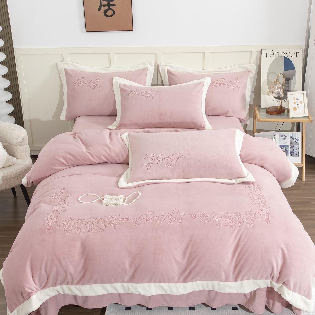 91家纺网 家纺一手货源 找家纺 （总）贝尔 2025新款青黛-纯色高克重全消光蚕丝绒（赠送拎袋）拼角刺绣四件套