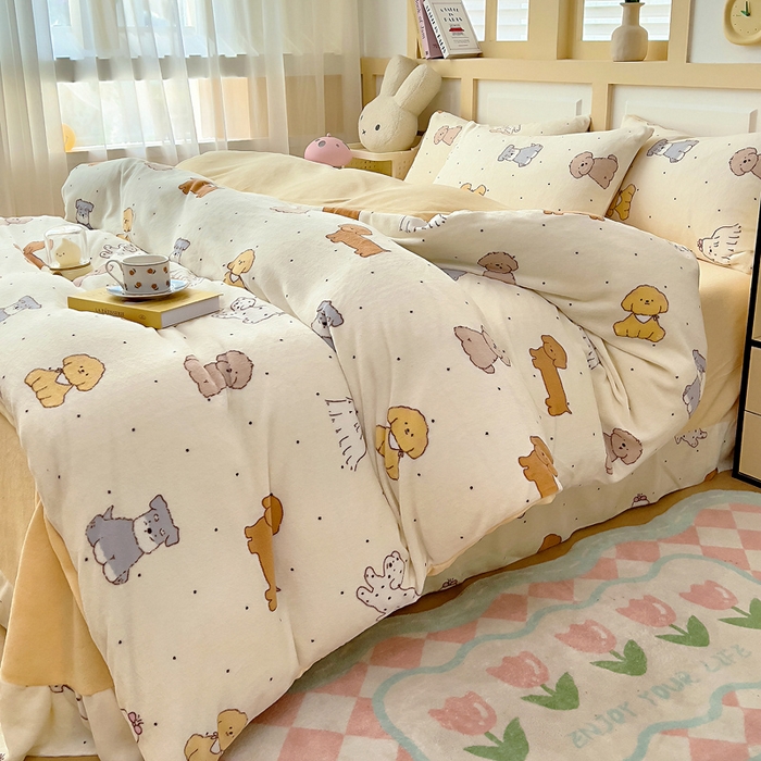 91家纺网 家纺一手货源 找家纺 找底底家纺 2025新款牛奶绒四件套（日发50套优惠8元一套） 奶黄小狗