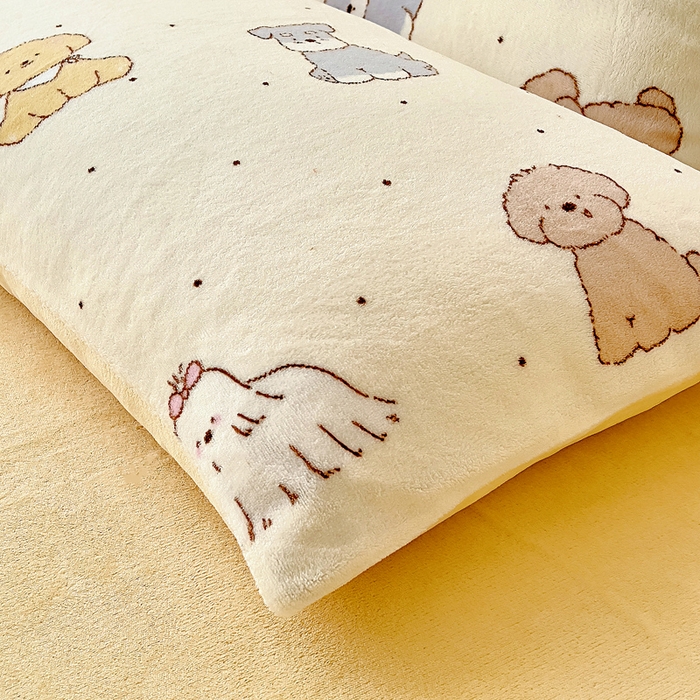 91家纺网 家纺一手货源 找家纺 找底底家纺 2025新款牛奶绒四件套（日发50套优惠8元一套） 奶黄小狗