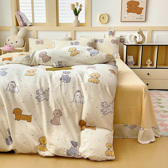 91家纺网 家纺一手货源 找家纺 找底底家纺 2025新款牛奶绒四件套（日发50套优惠8元一套） 奶黄小狗