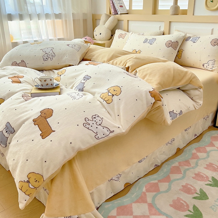 91家纺网 家纺一手货源 找家纺 找底底家纺 2025新款牛奶绒四件套（日发50套优惠8元一套） 奶黄小狗