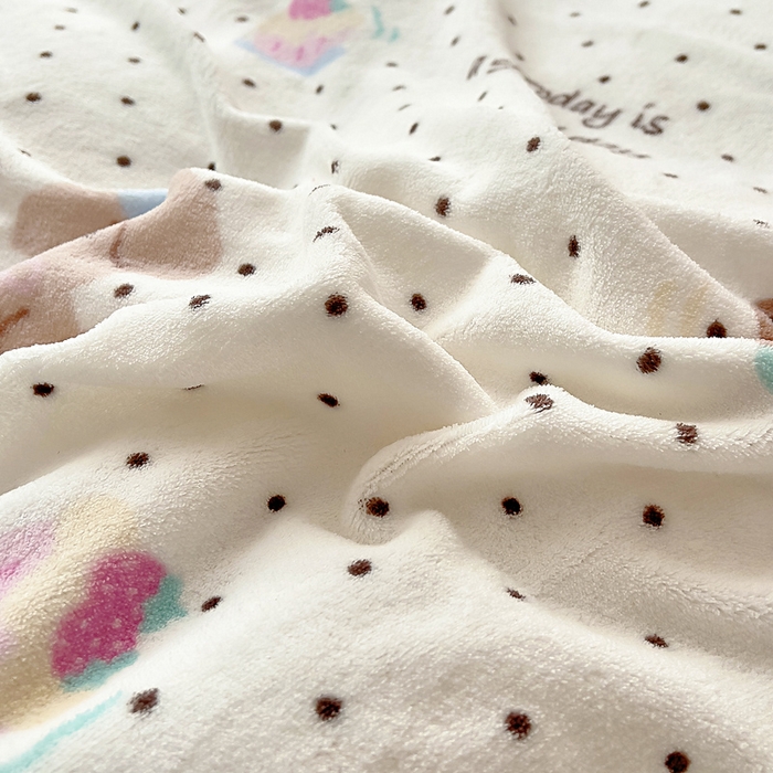 91家纺网 家纺一手货源 找家纺 找底底家纺 2025新款牛奶绒四件套（日发50套优惠8元一套） 奶糖波点熊