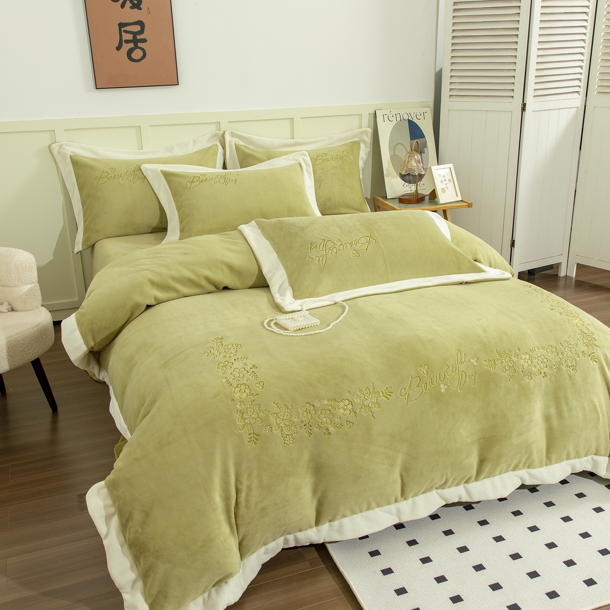 91家纺网 家纺一手货源 找家纺 贝尔 2025新款青黛-纯色高克重全消光蚕丝绒（赠送拎袋）拼角刺绣四件套 芥末绿