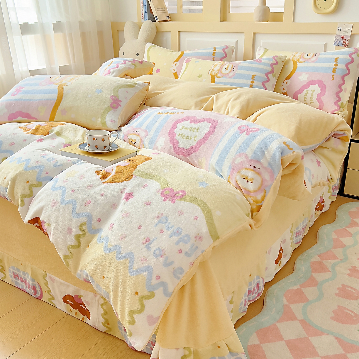 91家纺网 家纺一手货源 找家纺 找底底家纺 2025新款牛奶绒四件套（日发50套优惠8元一套） 甜熊波点梦