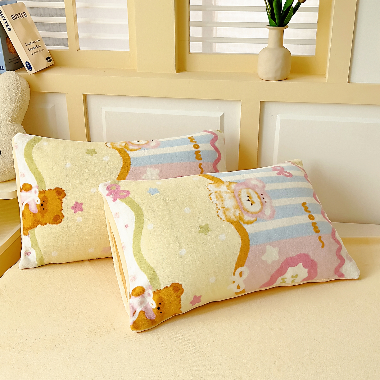 91家纺网 家纺一手货源 找家纺 找底底家纺 2025新款牛奶绒四件套（日发50套优惠8元一套） 甜熊波点梦