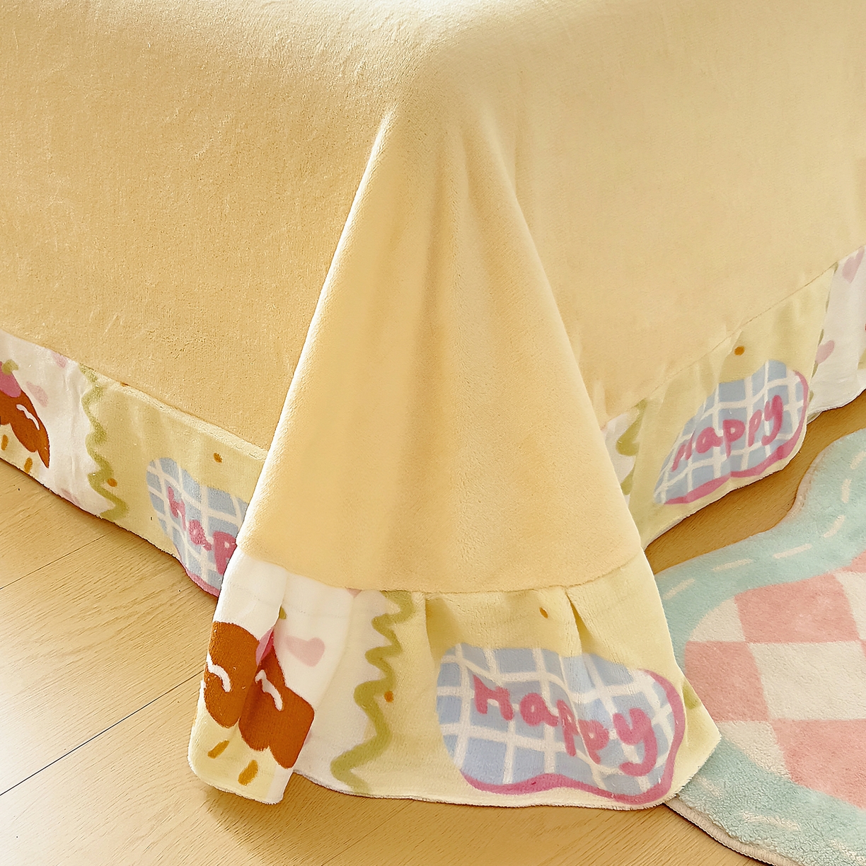 91家纺网 家纺一手货源 找家纺 找底底家纺 2025新款牛奶绒四件套（日发50套优惠8元一套） 甜熊波点梦