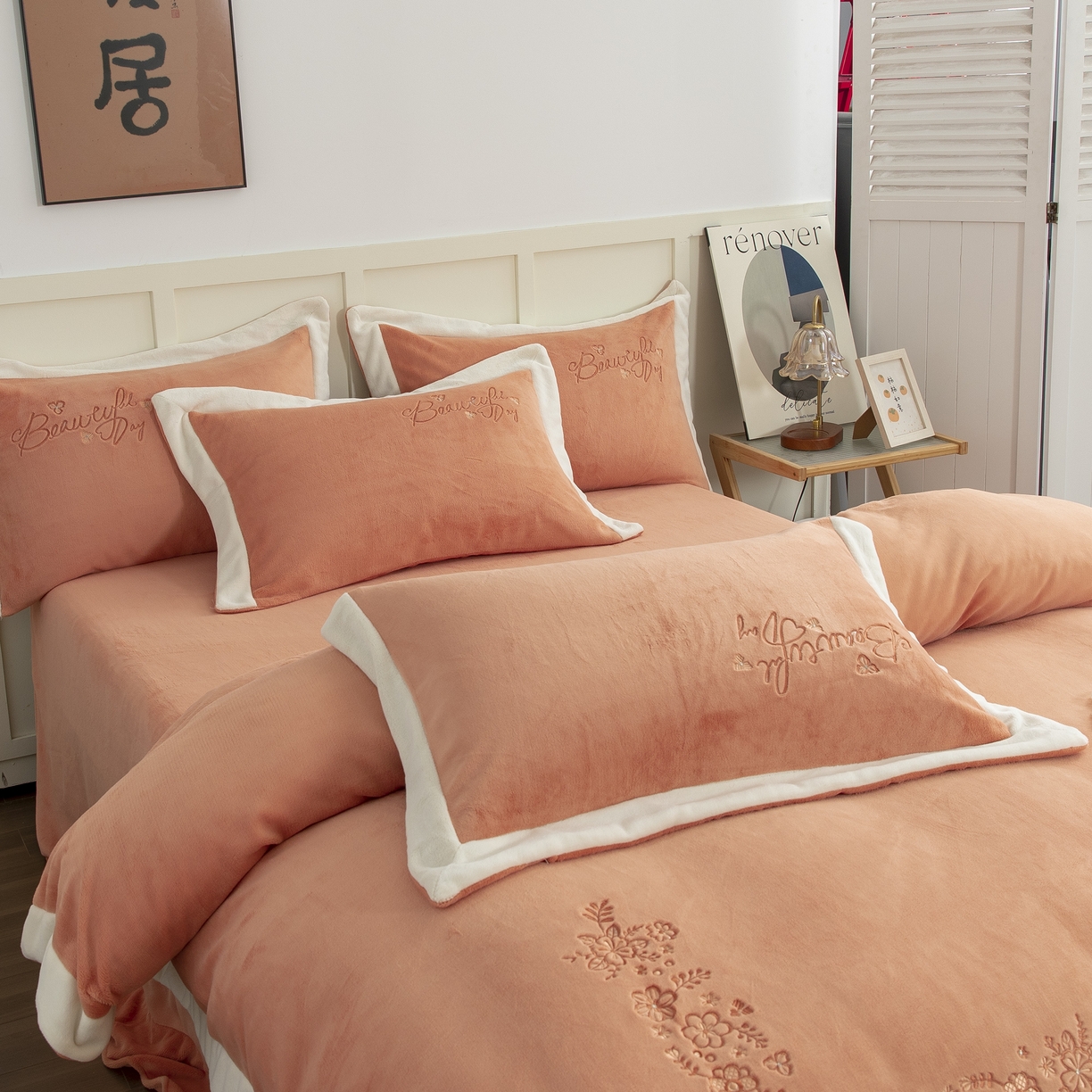 91家纺网 家纺一手货源 找家纺 贝尔 2025新款青黛-纯色高克重全消光蚕丝绒（赠送拎袋）拼角刺绣四件套 橘色