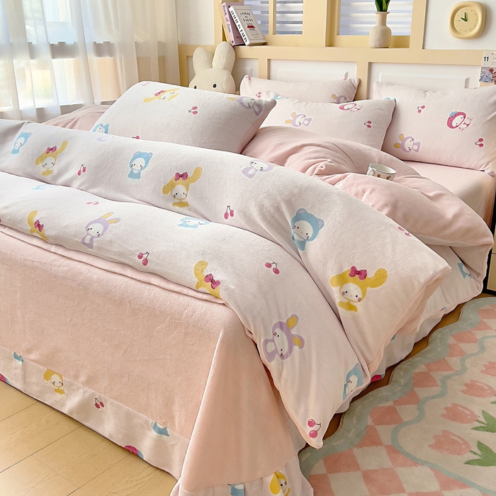 91家纺网 家纺一手货源 找家纺 找底底家纺 2025新款牛奶绒四件套（日发50套优惠8元一套） 樱桃兔