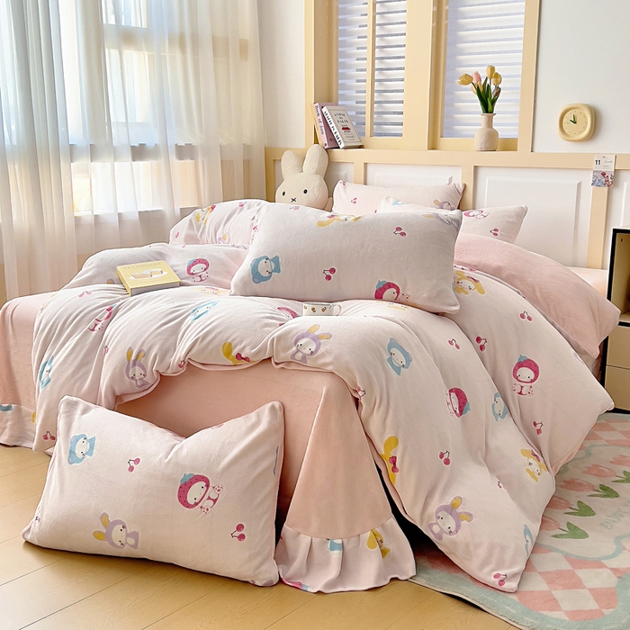 91家纺网 家纺一手货源 找家纺 找底底家纺 2025新款牛奶绒四件套（日发50套优惠8元一套） 樱桃兔