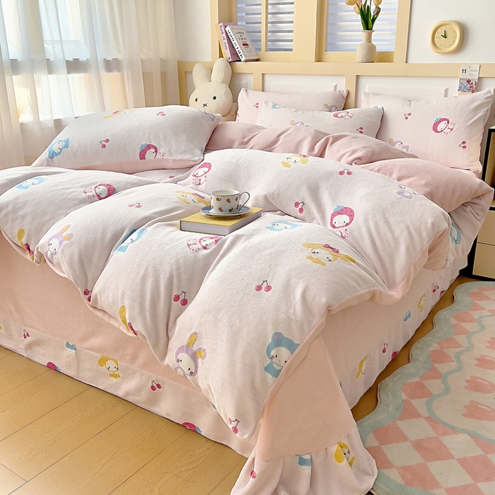 91家纺网 家纺一手货源 找家纺 找底底家纺 2025新款牛奶绒四件套（日发50套优惠8元一套） 樱桃兔