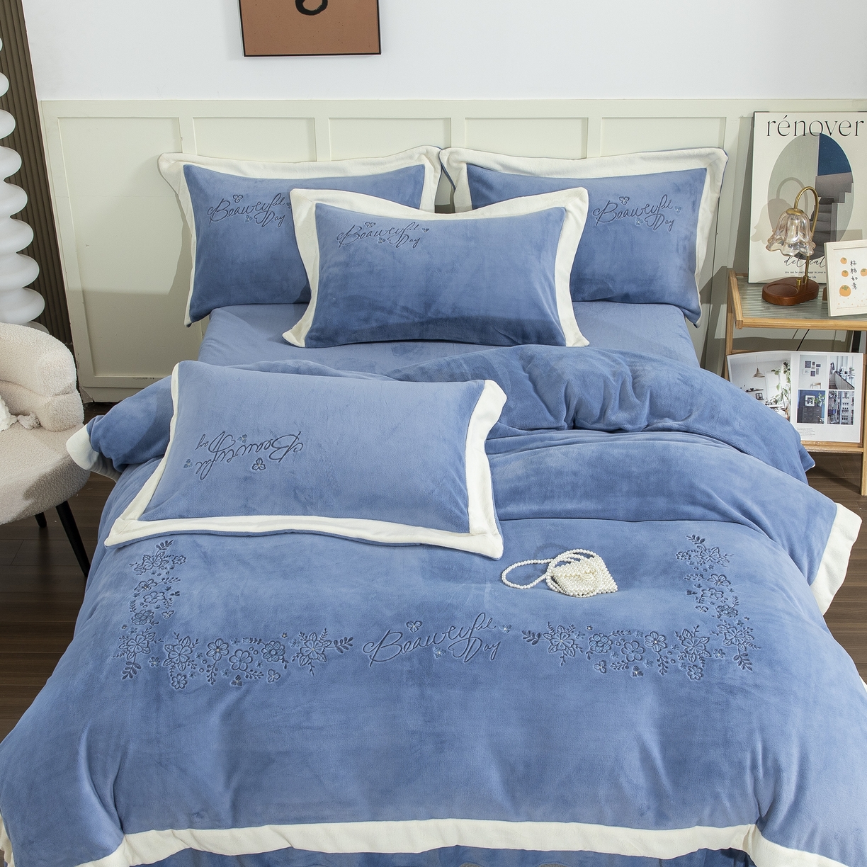 91家纺网 家纺一手货源 找家纺 贝尔 2025新款青黛-纯色高克重全消光蚕丝绒（赠送拎袋）拼角刺绣四件套 兰色