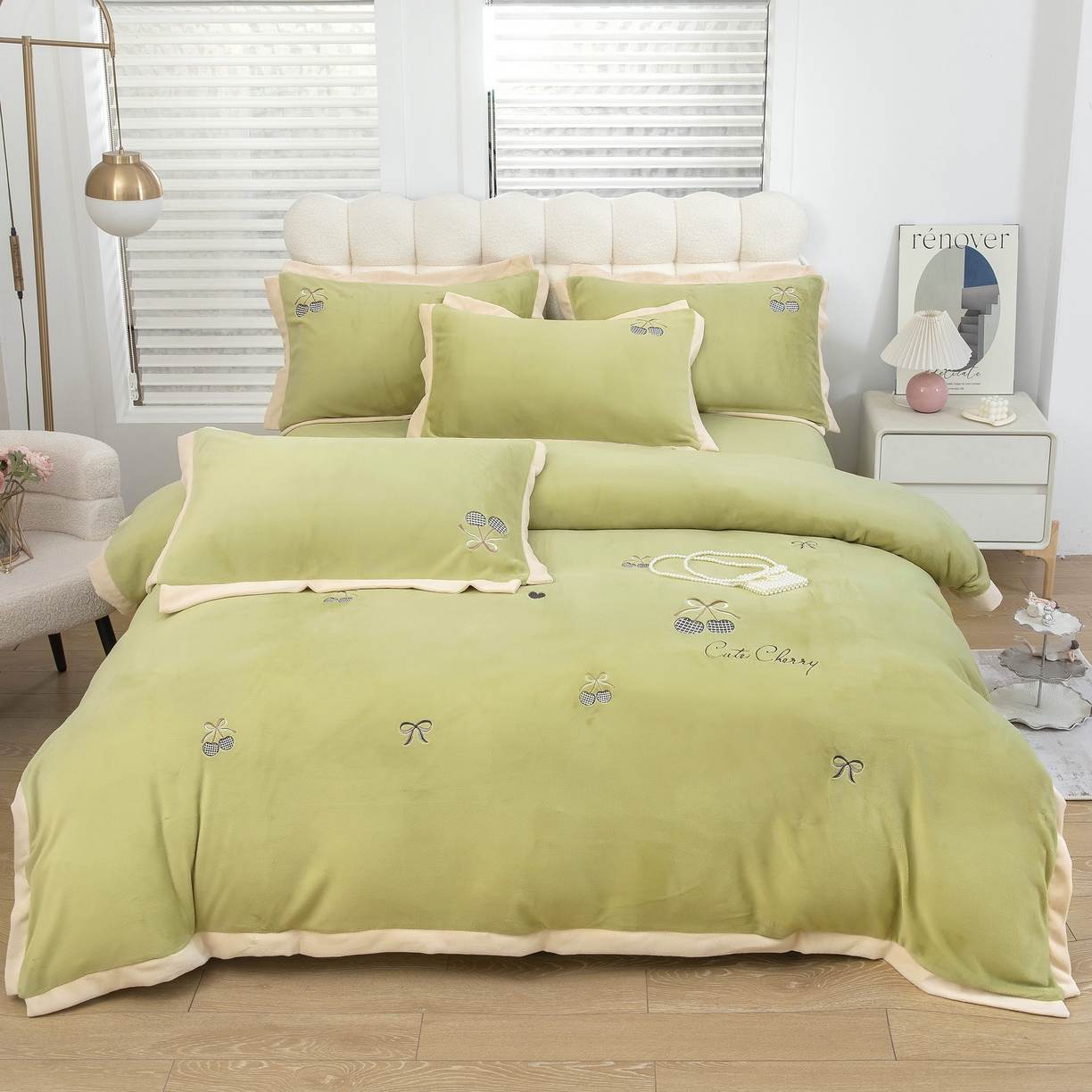 91家纺网 家纺一手货源 找家纺 贝尔 2025新款甜蜜樱桃-纯色高克重全消光蚕丝绒（赠送拎袋）-段角刺绣四件套 甜蜜樱桃-森林绿