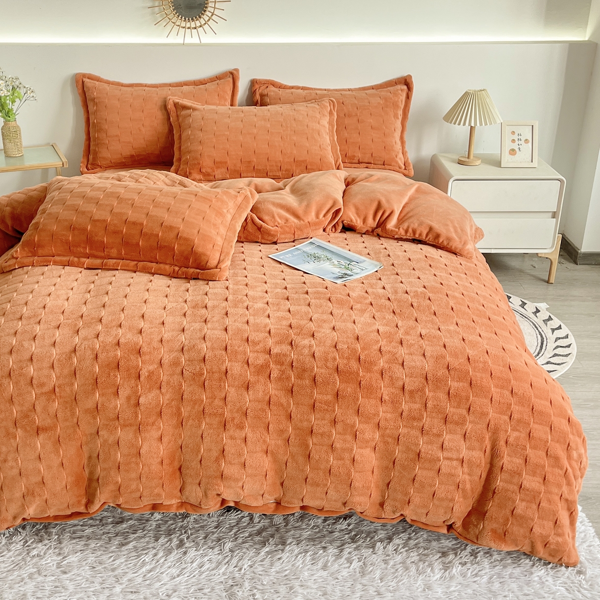 91家纺网 家纺一手货源 找家纺  2025新款全消光皮草绒纯色高克重四件套（赠送拎袋）——方格 橘色