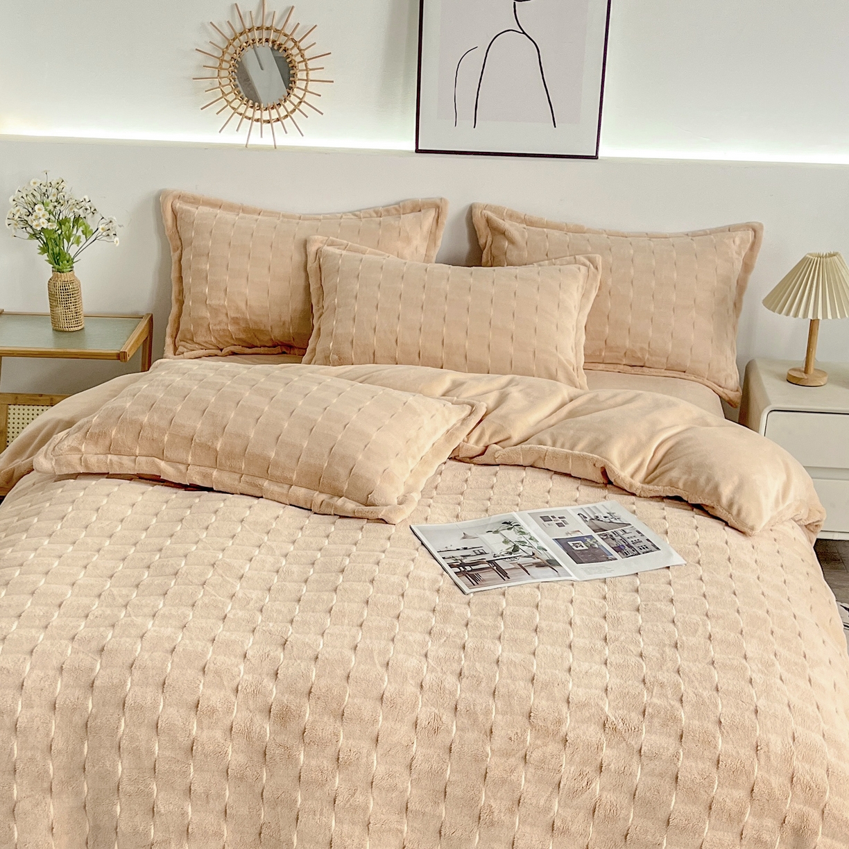 91家纺网 家纺一手货源 找家纺  2025新款全消光皮草绒纯色高克重四件套（赠送拎袋）——方格 米驼