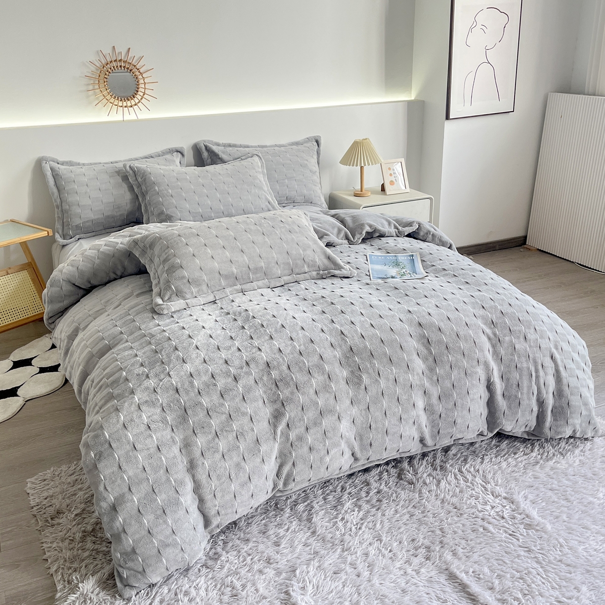 91家纺网 家纺一手货源 找家纺  2025新款全消光皮草绒纯色高克重四件套（赠送拎袋）——方格 银灰