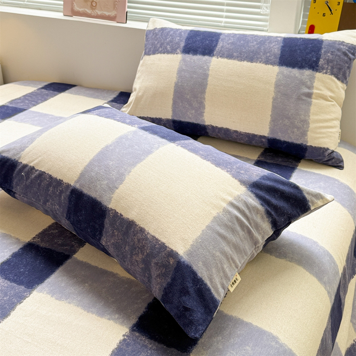 91家纺网 家纺一手货源 找家纺 名兮家居 2025秋冬新款100%全棉纯棉磨毛单床单 床单单件 大蓝格