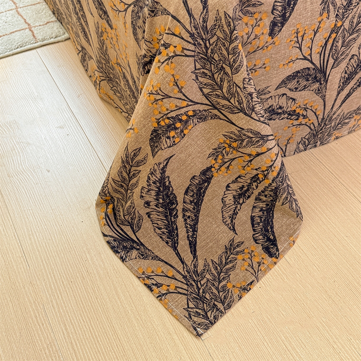 91家纺网 家纺一手货源 找家纺 名兮家居 2025秋冬新款100%全棉纯棉磨毛单床单 床单单件 繁叶流金-咖