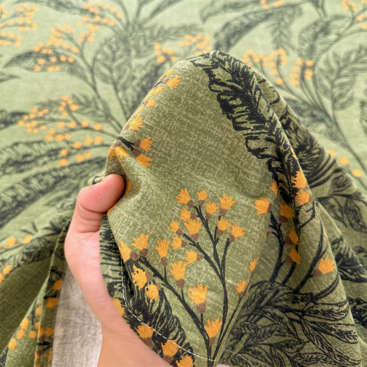 91家纺网 家纺一手货源 找家纺 名兮家居 2025秋冬新款100%全棉纯棉磨毛单床单 床单单件 繁叶流金-绿