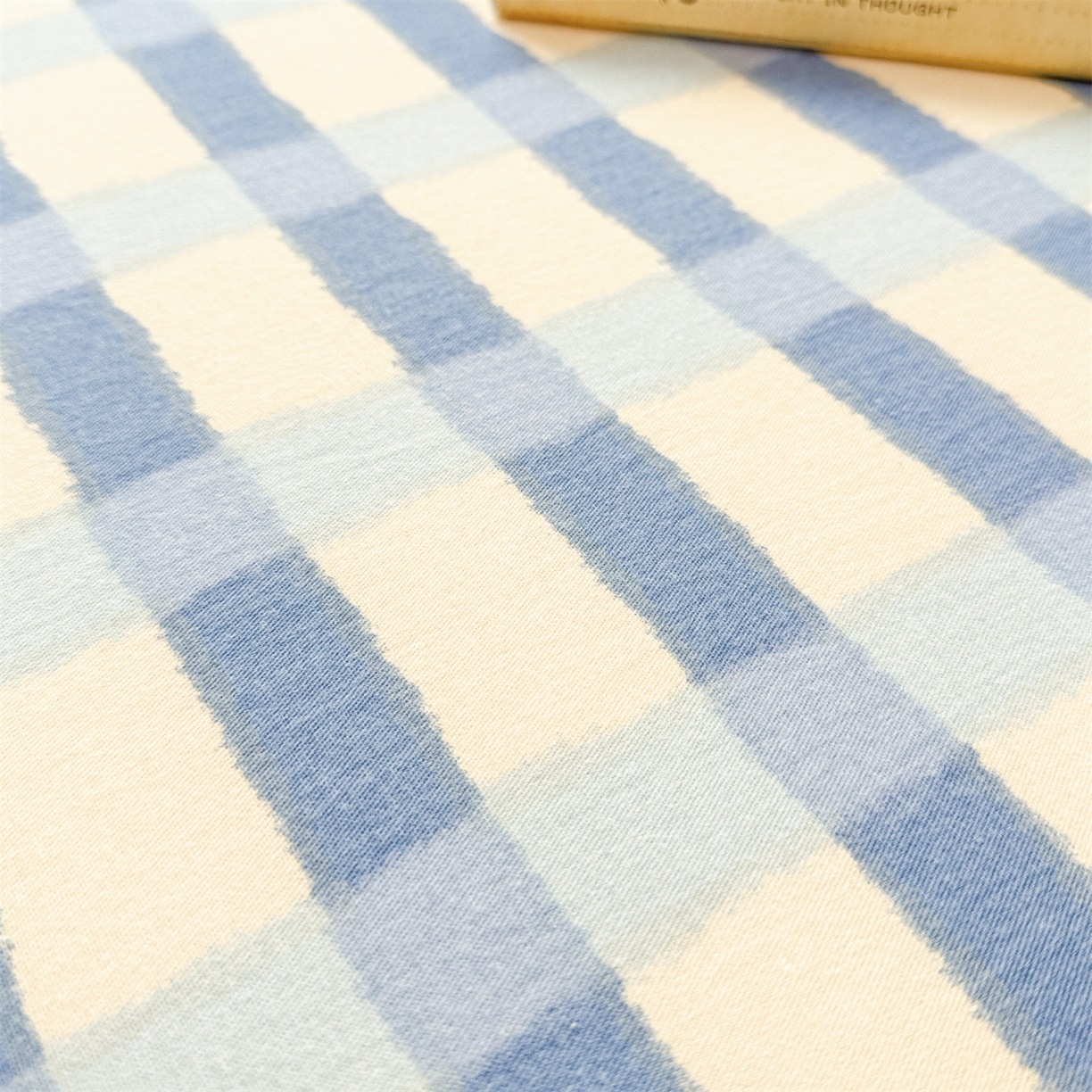 91家纺网 家纺一手货源 找家纺 名兮家居 2025秋冬新款100%全棉纯棉磨毛单床单 床单单件 格调-蓝