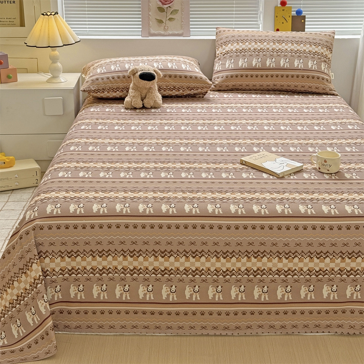 91家纺网 家纺一手货源 找家纺 名兮家居 2025秋冬新款100%全棉纯棉磨毛单床单 床单单件 蝴蝶结小狗-咖