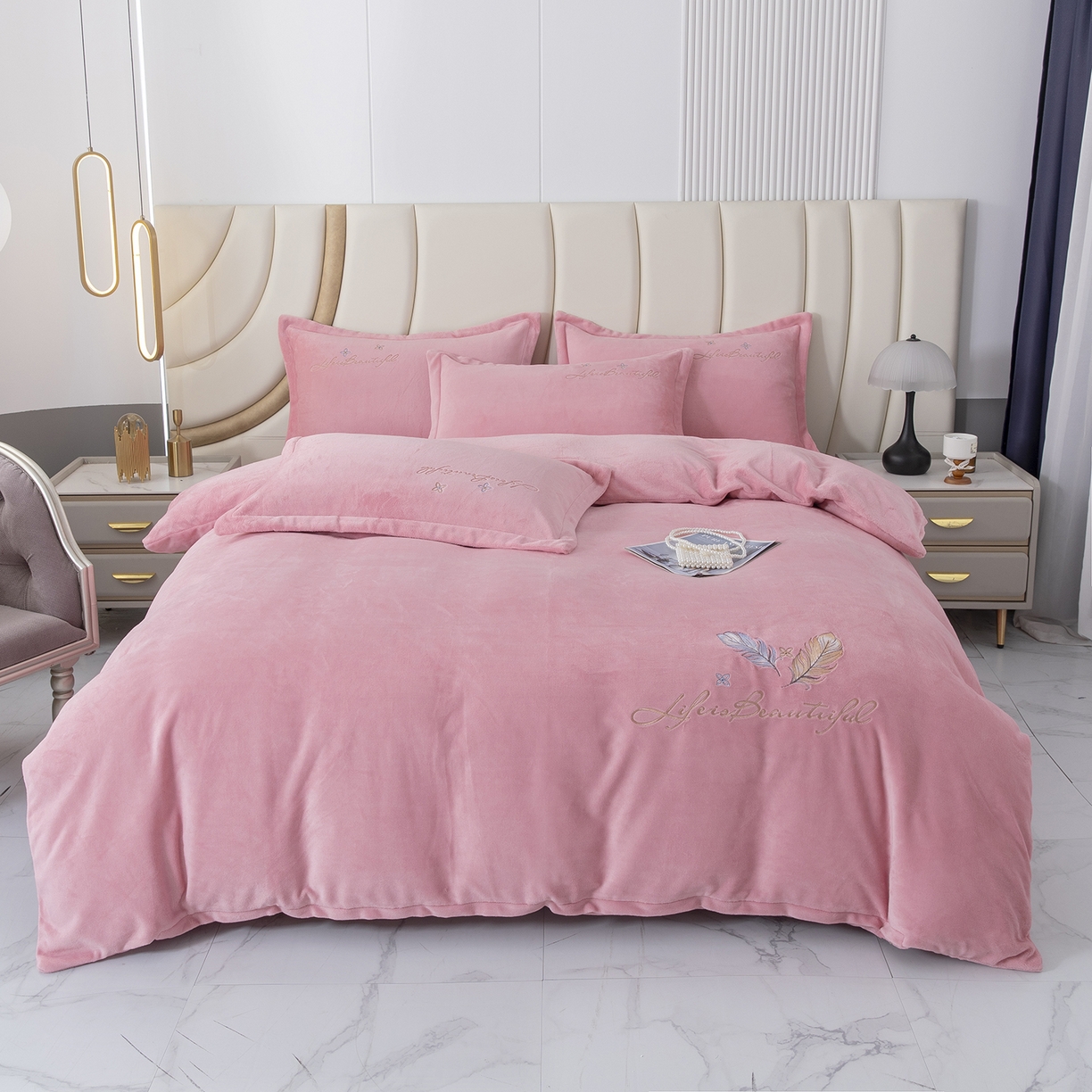 贝尔 2025新款纯色高克重牛奶绒刺绣四件套-羽魅 羽魅-粉色
