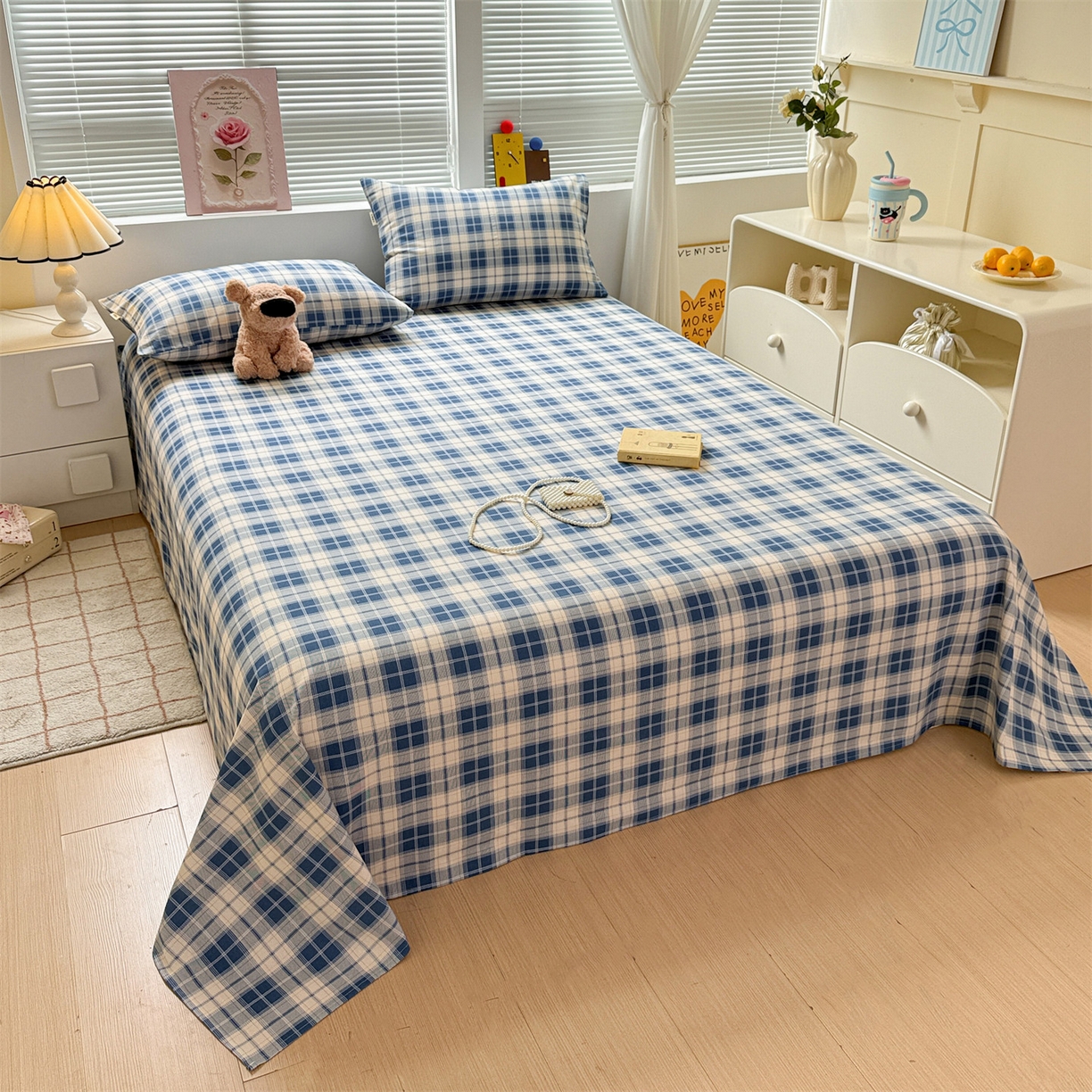 91家纺网 家纺一手货源 找家纺 名兮家居 2025秋冬新款100%全棉纯棉磨毛单床单 床单单件 蓝白格语