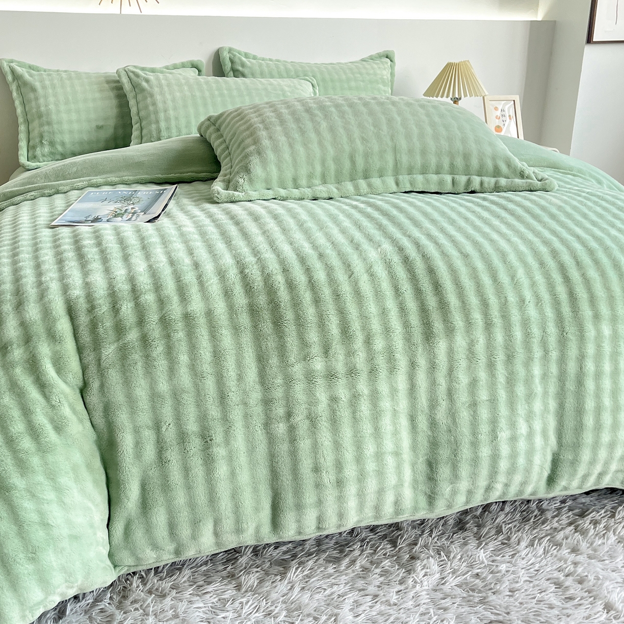 91家纺网 家纺一手货源 找家纺 2025新款全消光皮草绒纯色高克重 四件套——泡泡（赠送拎袋） 抹茶绿